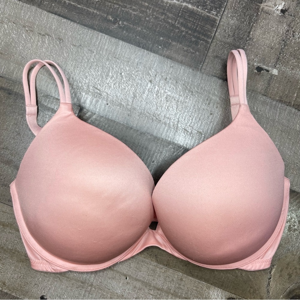 Victoria’s Secret Vintage Pink Label Bra size 34DD
